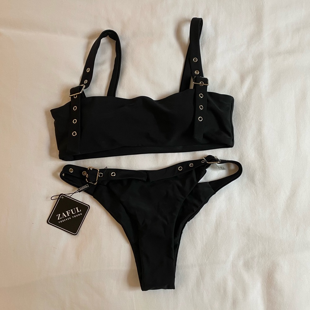 Buckle bikini